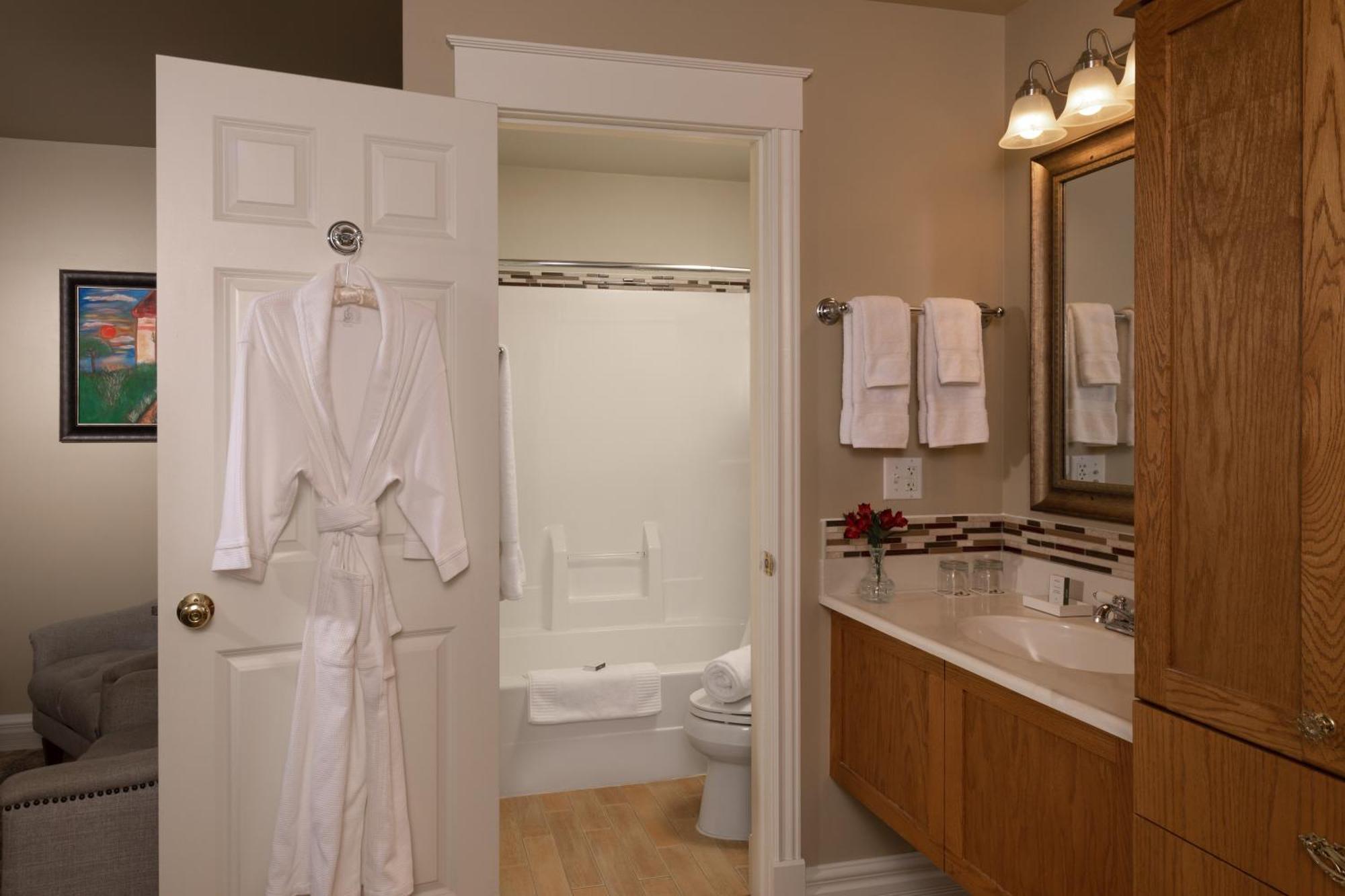 The Oakwood Inn Okoboji Luaran gambar